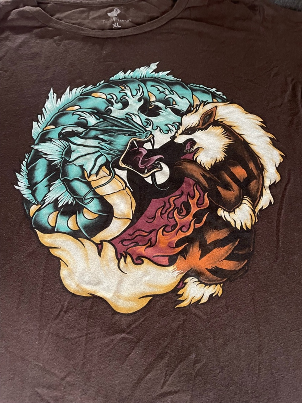 XL Graphic Yin-Yang Dragon & Fox Short Sleeve Tee - Black